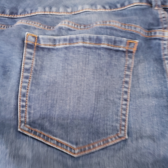 Pristine - Torrid Stretch Denim Skirt - Barely Worn - Picture 8 of 8